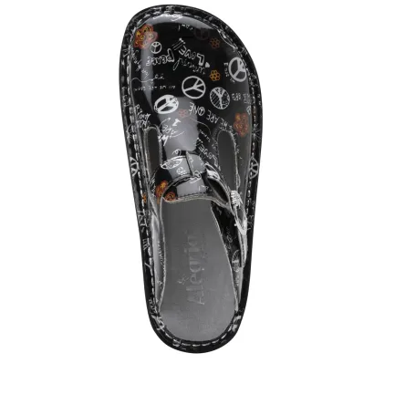 Discount Women's Classic Peace & Love Clog Women Women's Shoes