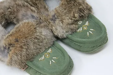 Hot Moccasins Beaded Fur Collar Women Women's Slippers