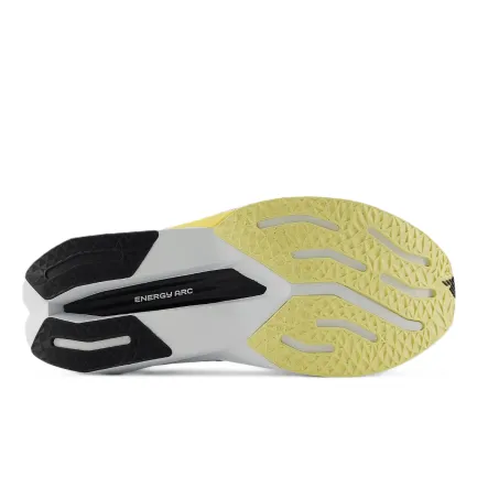 Clearance Fuel Cell SuperComp Trainer v3 Men's |Canadian Footwear Men's Athletic